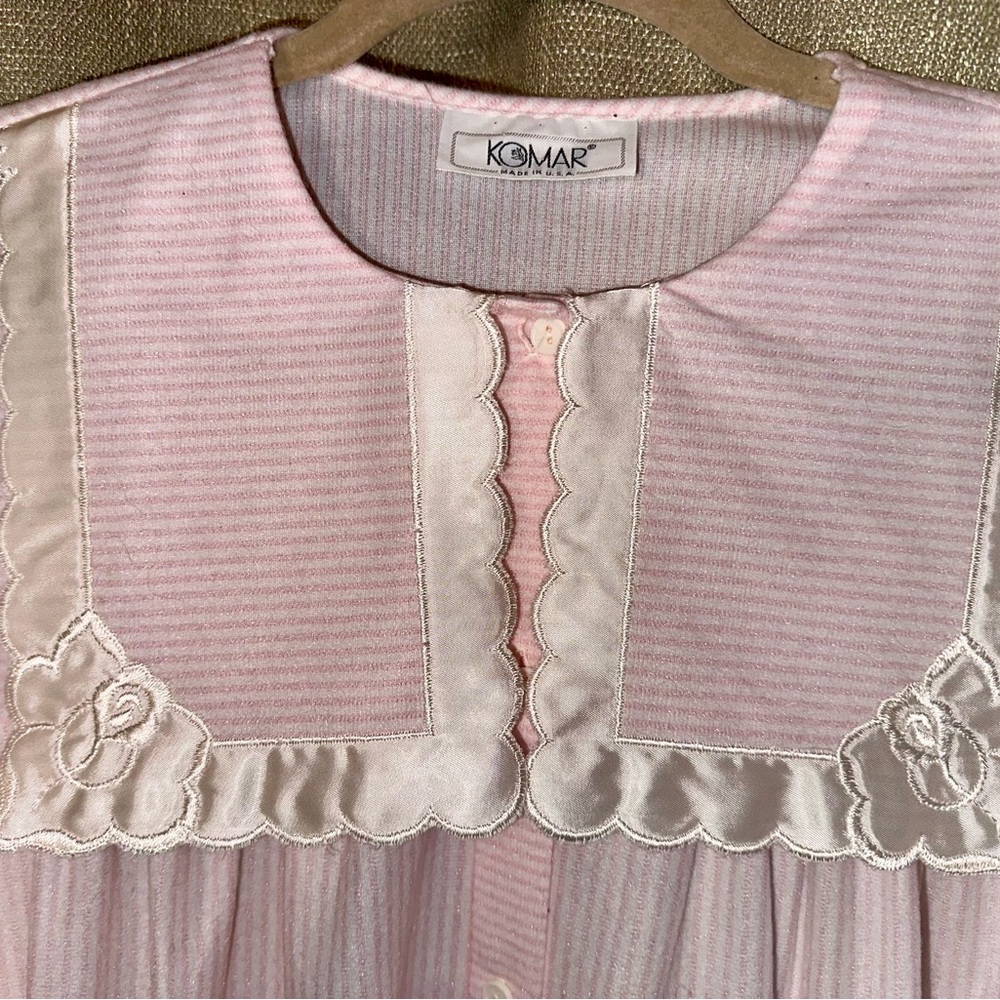 KOMAR Vintage Woman’s Night Gown